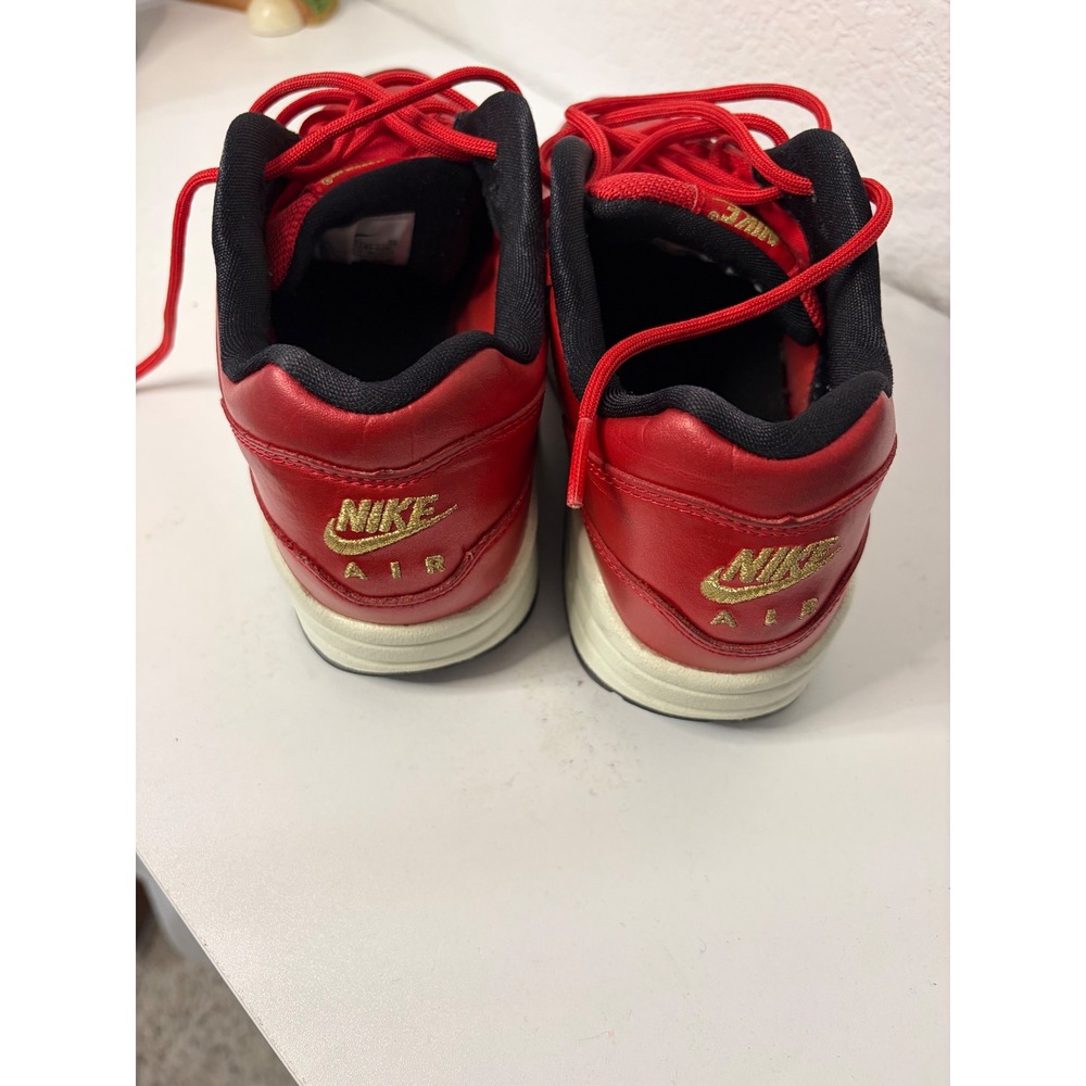 Nike Air Max 1 University Red Gold Metallic Sneakers  Mens 6.5 Womens 8 - Picture 4 of 5